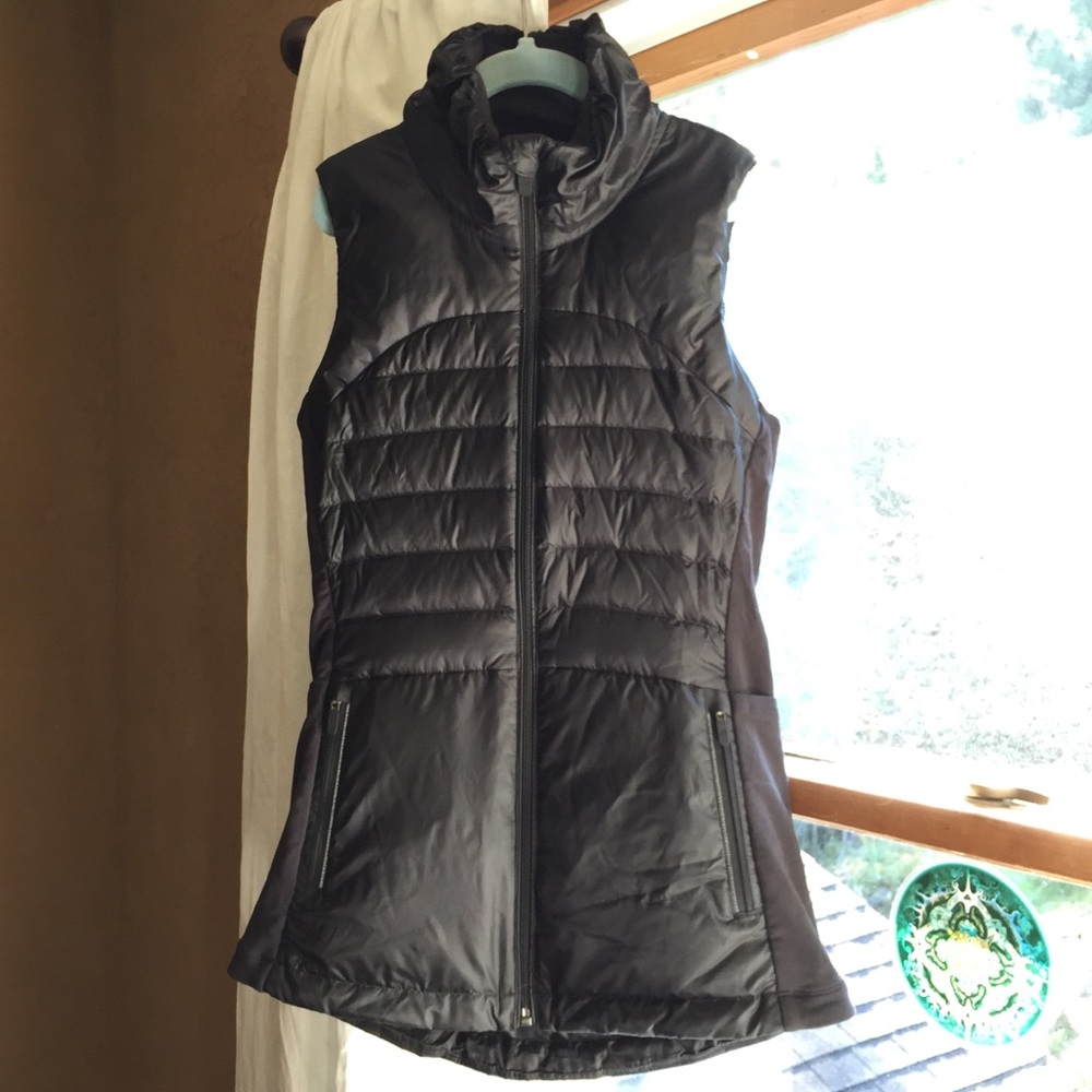 Lululemon Down for a run vest